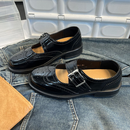 Damen Elegante Ballerinas mit modischem Schnallenverschluss und feiner Perforation EB