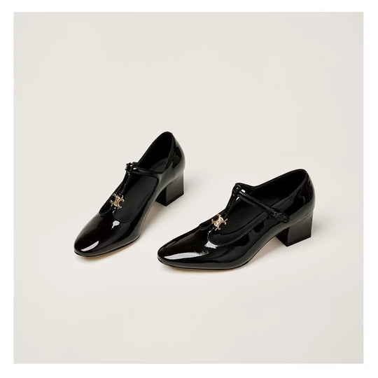 Damen elegante Pumps mit modischem T-Riemen und glänzender Oberfläche EB