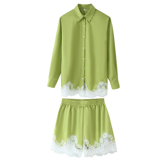 Damen nan zweiteiliges Satin-Pyjama-Set mit Hemdbluse, Gummibund-Shorts und Spitzenbesatz EB