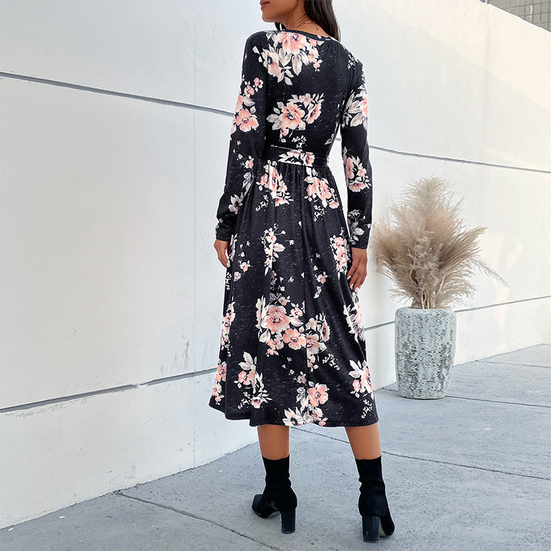 Damen Wickelkleid mit floralem Muster und eleganter Taillierung EB