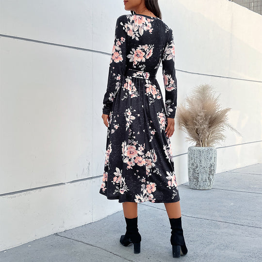 Damen Wickelkleid mit floralem Muster und eleganter Taillierung EB