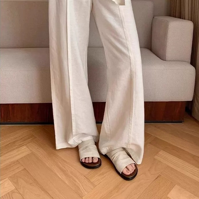 Damen Komfortable Zehentrenner-Sandalen mit breitem Riemendesign und ergonomischem Fußbett EB