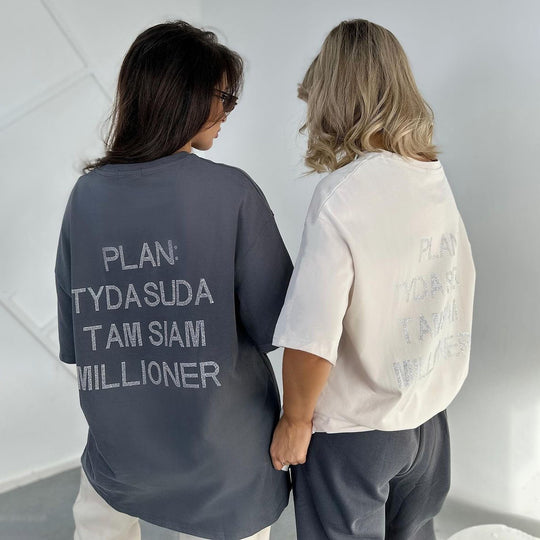 Damen oversized Statement-T-Shirt mit Strassschrift auf dem Rücken Eichborn Berlin