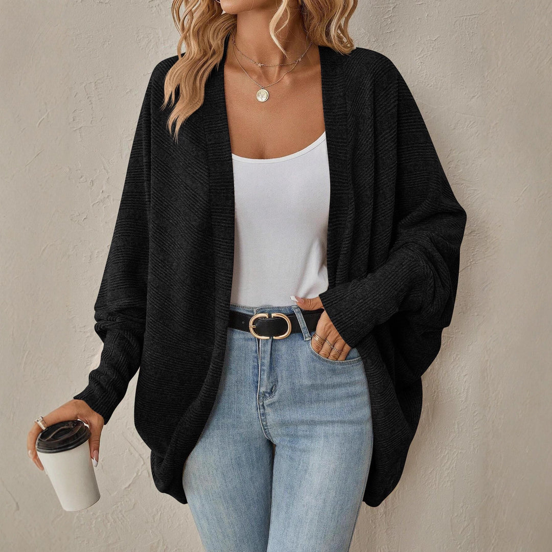 Damen Oversized Strickjacke mit großzügigem Schnitt und feiner Textur EB