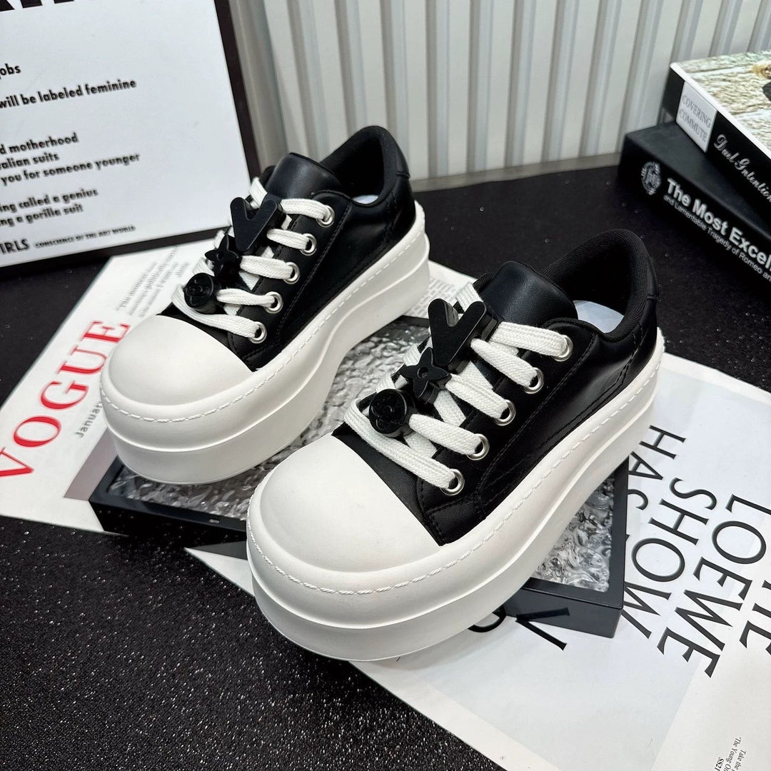Damen Modische Sneakers mit auffälligem Design EB