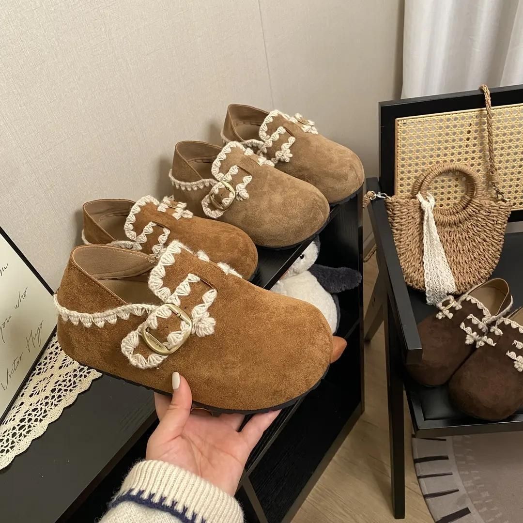 Damen Bequeme Mokassins mit dekorativem Schnallen-Detail und weichem Innenfutter EB