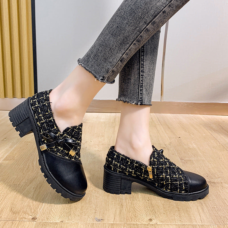 EB | Das elegante Paar bunter Schuhe mit Schleife
