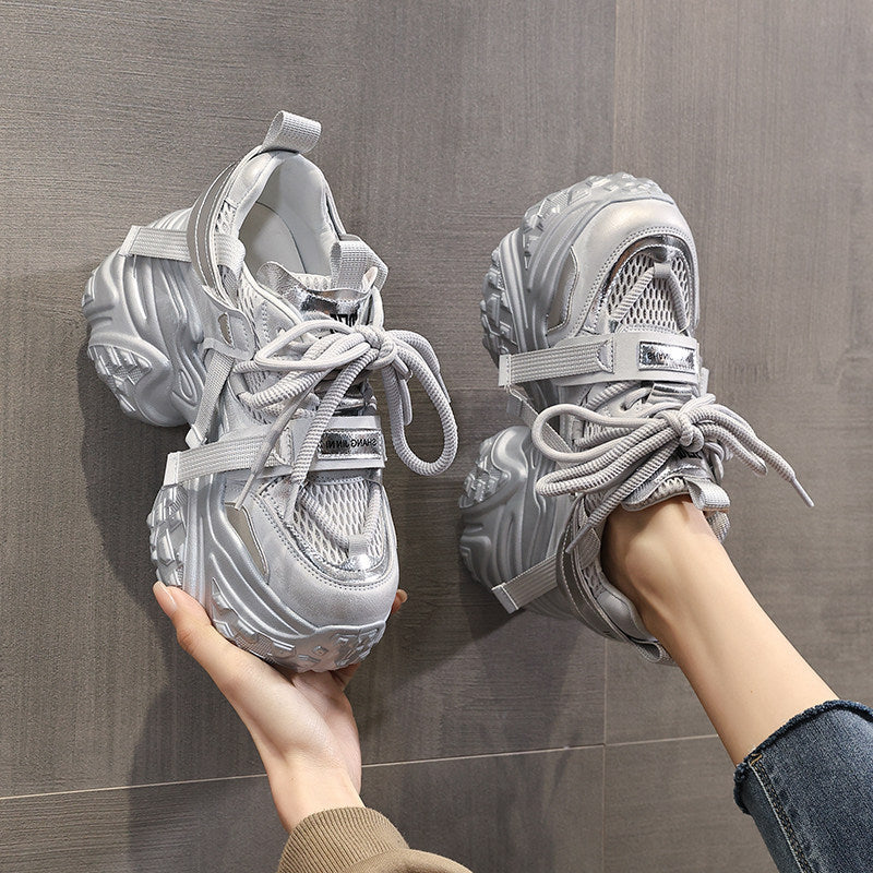 Damen Chunky Sneakers mit reflektierenden Akzenten und verstärktem Dämpfungssystem EB