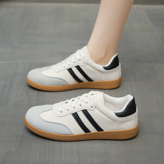 Damen Sportliche Sneakers mit stylischen Streifen und gepolstertem Innenfutter EB