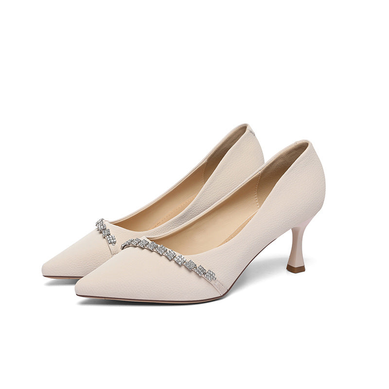 Damen elegante Pumps mit zierlichem Schmuckdetail EB