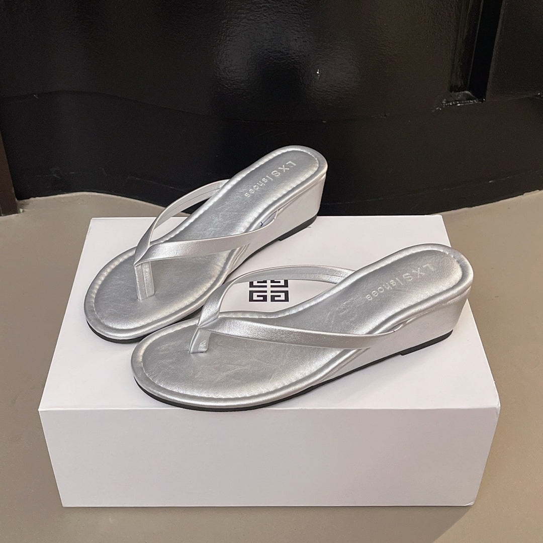 Damen eleganter Wedgesandalen mit schimmerndem Design EB