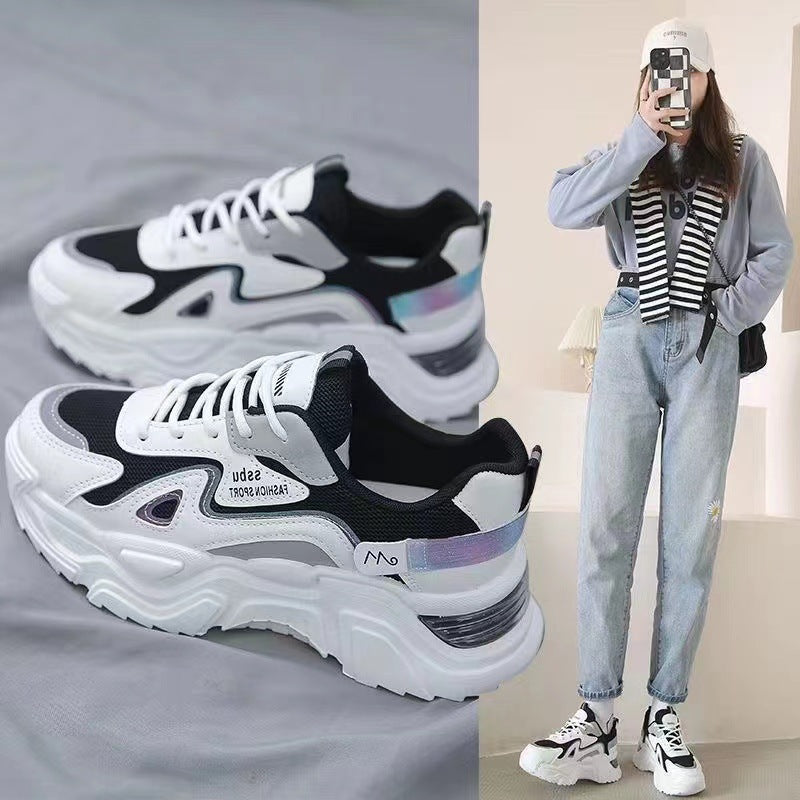 Damen Sportliche Sneakers mit dämpfendem Fußbett und reflektierenden Akzenten EB