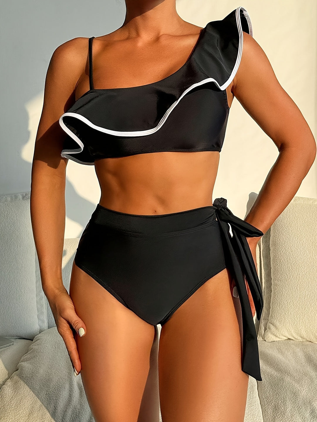 Damen Bikini-Set mit asymmetrischem Oberteil und elegantem U-Bund EB