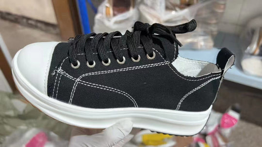 Damen Bequeme und stilvolle Sneakers mit nachhaltigen Materialien EB