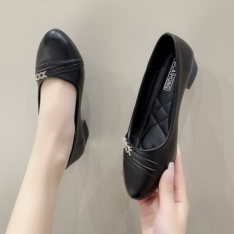 Damen elegante Pumps mit modischem Riemen und funkelndem Schmuckdetail EB