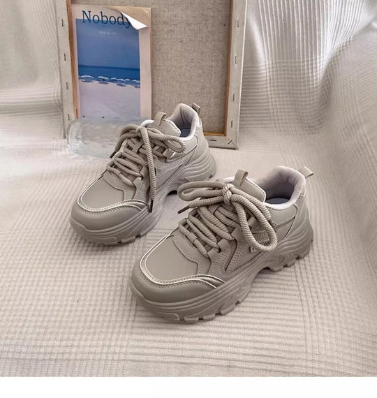 Damen Sportliche Sneakers mit robustem Profil und bequemer Dämpfung EB