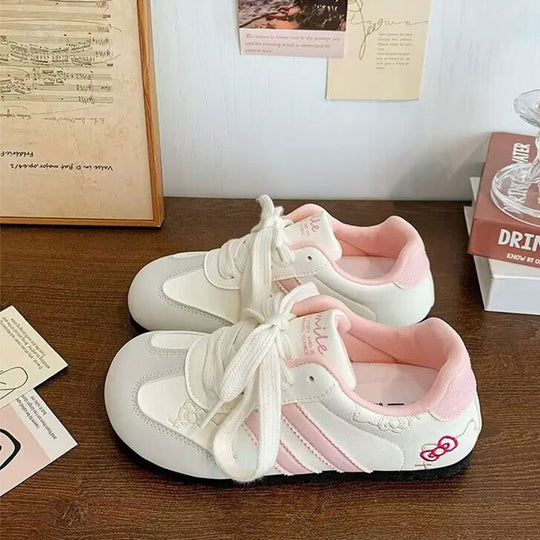 Damen Sneakers mit verspieltem Hello Kitty Motiv und komfortabler Polsterung EB