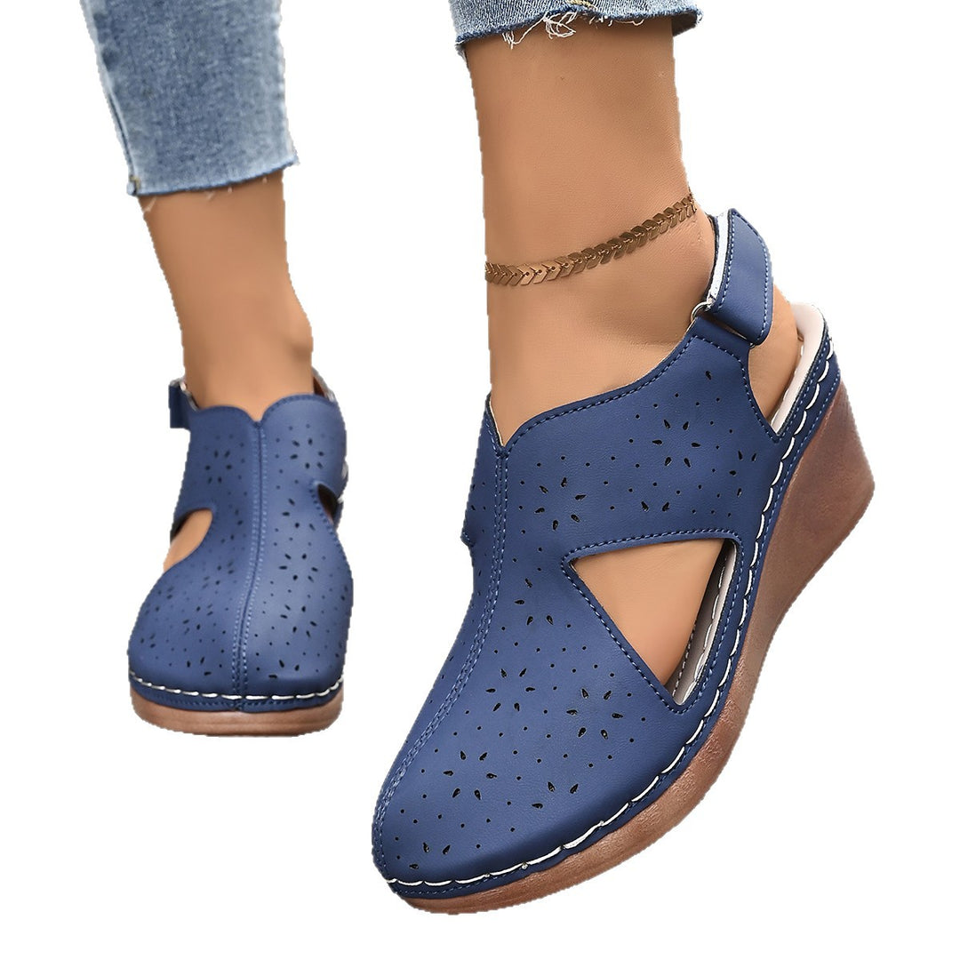 Damen Wedge-Sandaletten mit atmungsaktiven Cut-Outs und ergonomischem Fußbett EB