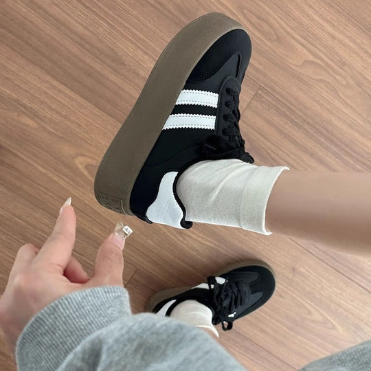 Damen Sneakers mit atmungsaktivem Obermaterial und rutschfester Laufsohle EB