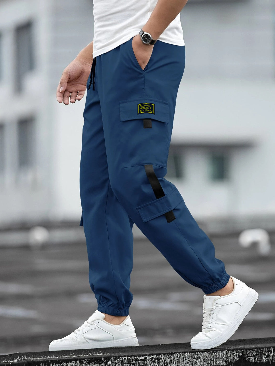 Herren nan modische Cargo-Joggerhose mit elastischem Bund, Kordelzug und mehreren Sicherheits- und Klappentaschen EB