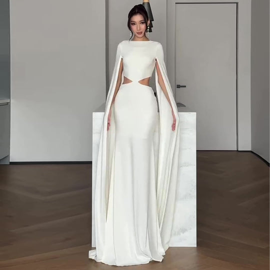 Damen Elegantes Abendkleid mit innovativem Cut-Out und dramatischem Cape EB