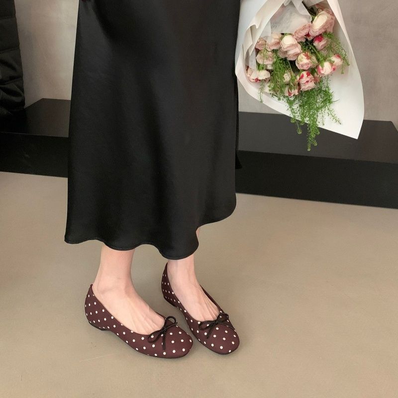 Damen Ballerinas mit verspielt gepunktetem Design und zarter Schleifenverzierung EB