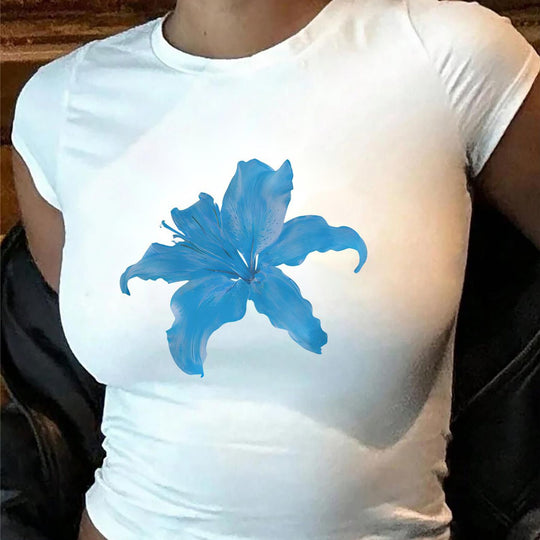Damen Crop-T-Shirt mit animalistischem Lippenmotiv und auffälligem Schriftzug EB
