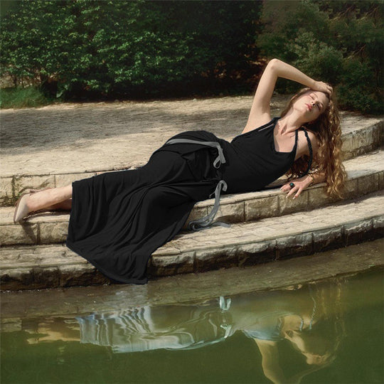 Damen Elegantes Maxikleid mit raffinierten Rüschendetails und schmalem Rücken EB