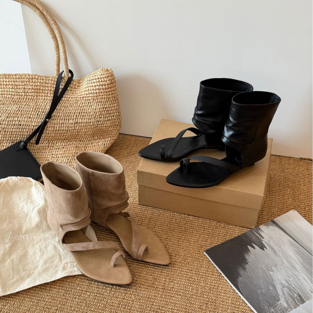 Damen Modische Zehentrenner-Sandalen mit innovativem Falten-Design EB