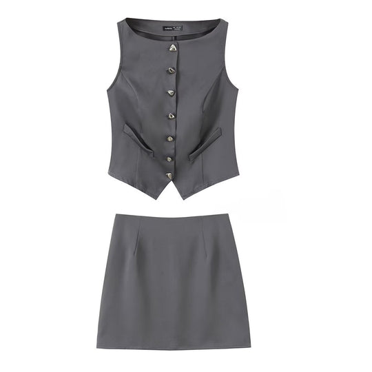 Damen-Set aus tailliertem Weste und kurzem Rock mit eleganten Knopfdetails EB