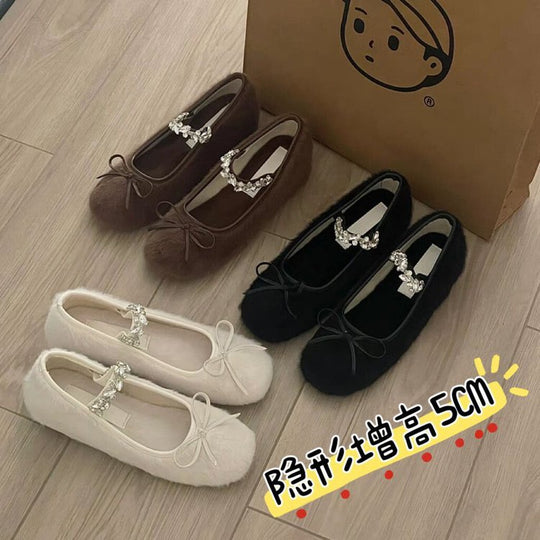 Damen Ballerinas mit kuscheligem Obermaterial und funkelndem Schmuckdetail EB