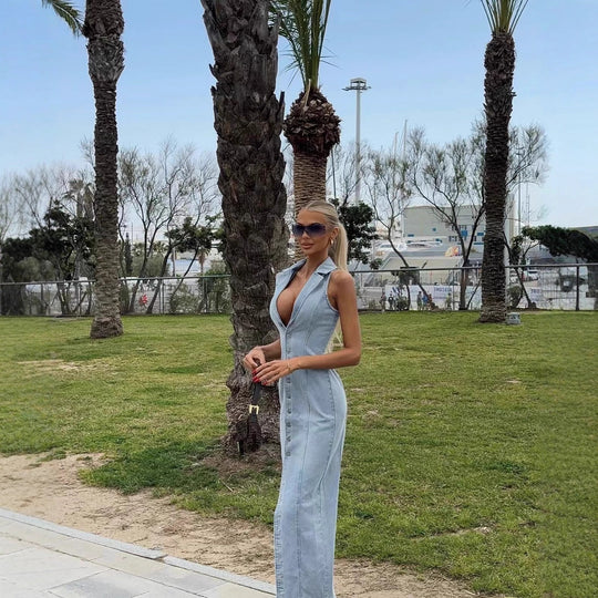 Damen Denim Maxikleid mit Knopfleiste und hohem Kragen EB