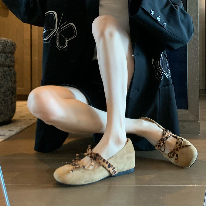 Damen elegante Mokassins mit dekorativen Schnürdetails EB
