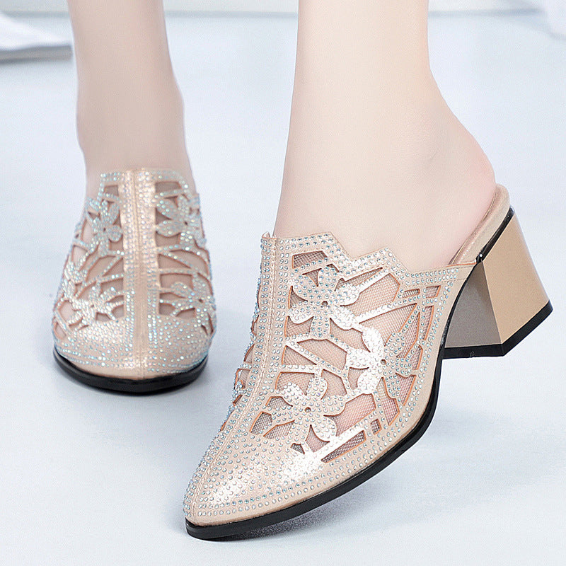 Damen Elegante Mules mit floralem Schmuckdetail und komfortablem Blockabsatz EB