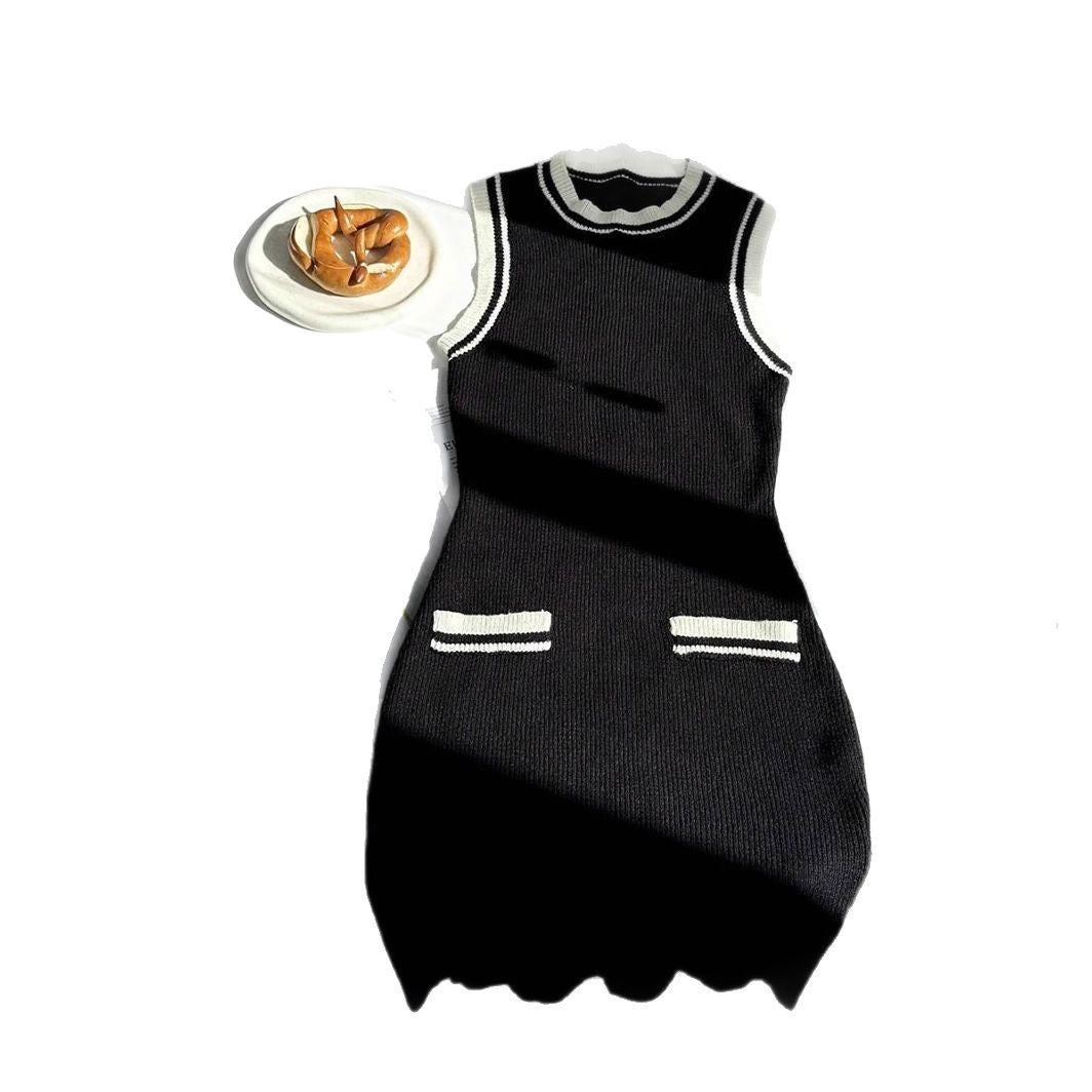 Damen figurbetontes Sportkleid mit kontrastierenden Akzenten und Taschen EB