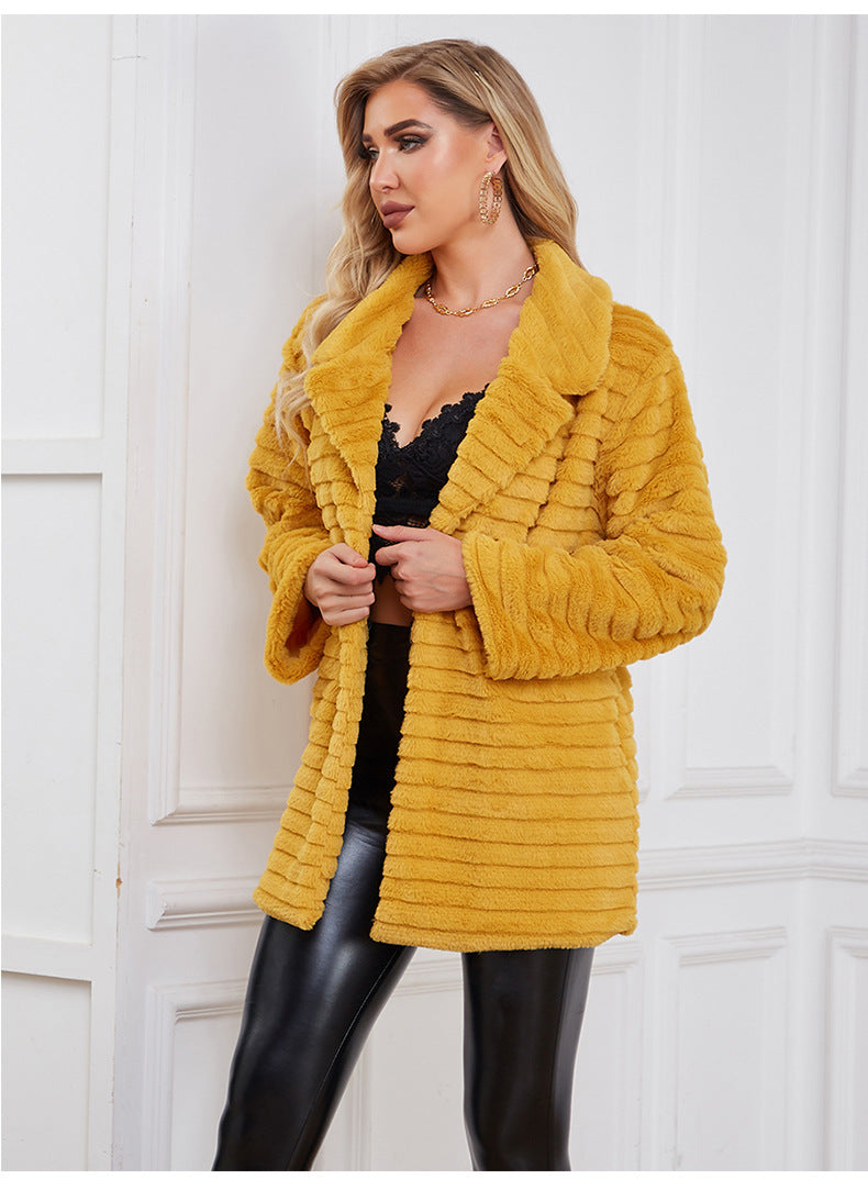 Damen Flauschiger Kurzblazer mit Struktur und modernem Schnitt EB