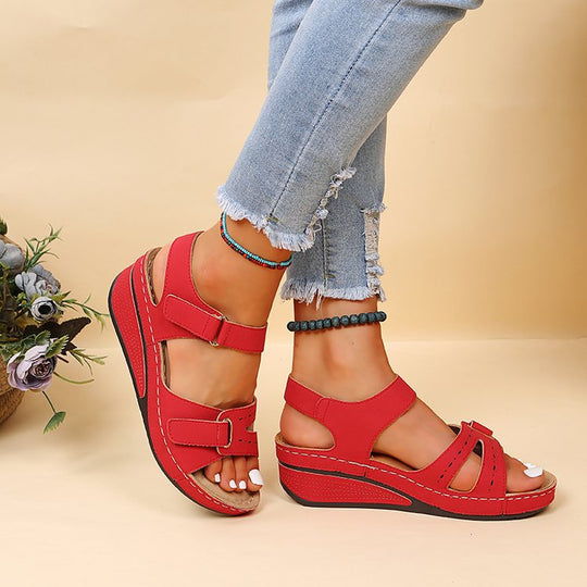 Damen Komfortable Keilsandalen mit verstellbaren Riemen und anatomischem Fußbett EB