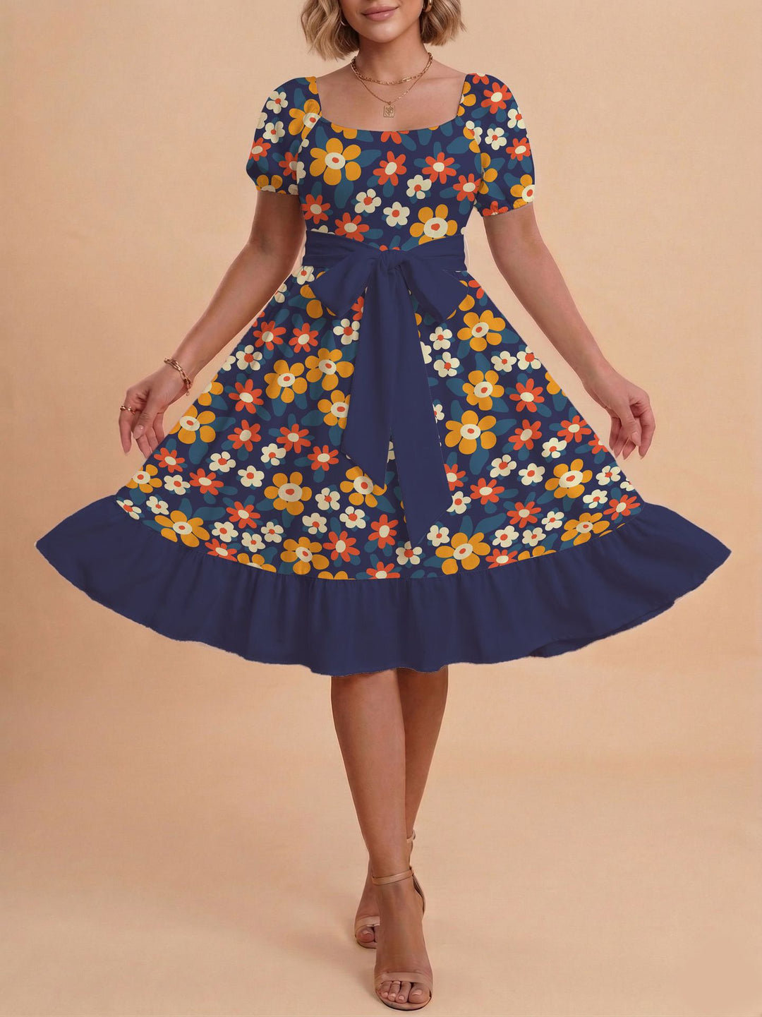 Damen Verspieltes Maxikleid mit Bärenmuster und taillierbarem Band EB