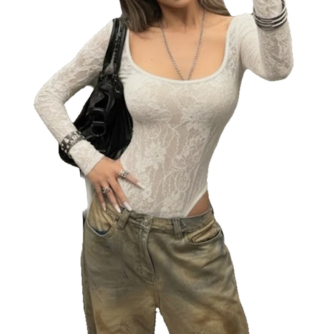 Damen Elegantes Spitzenshirt mit langen Ärmeln und romantischen Details EB