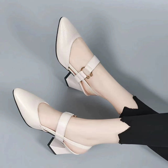 Damen Slingback Pumps mit elegantem Blockabsatz und verstellbarem Riemendesign EB