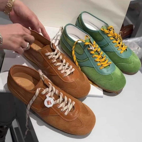 Damen Sneaker aus hochwertigem Wildleder mit trendigem Design und robustem Sohlenprofil EB