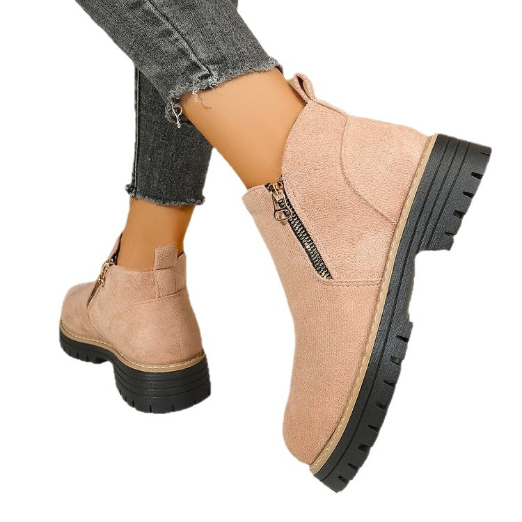 Damen nan knöchelhohe Wildlederimitat-Stiefelette mit seitlichem Reißverschluss, Zuglasche und robust profilierter Gummisohle EB