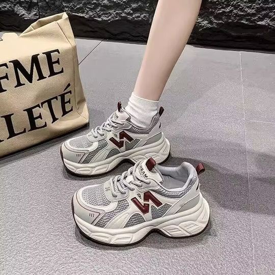 Damen Sportliche Sneakers mit atmungsaktivem Mesh-Obermaterial und flexibler Dämpfung EB