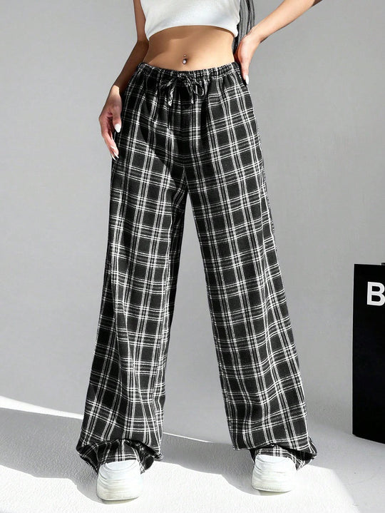 Damen weite Karo-Hose aus angenehmem Baumwollstoff mit Gummibund und seitlichen Taschen EB