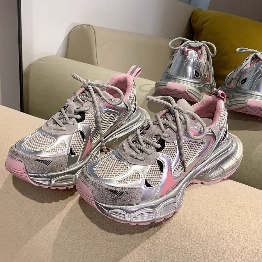 Damen Sportliche Sneakers mit Mesh-Obermaterial und reflektierenden Akzenten EB