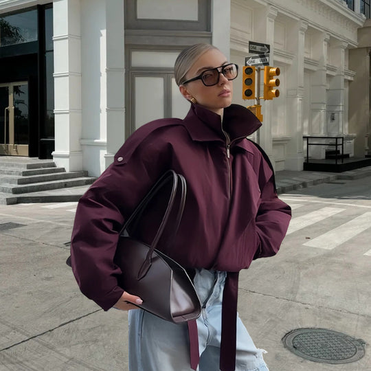 Damen Urbaner Parka mit hohem Stehkragen und innovativem Schnitt EB