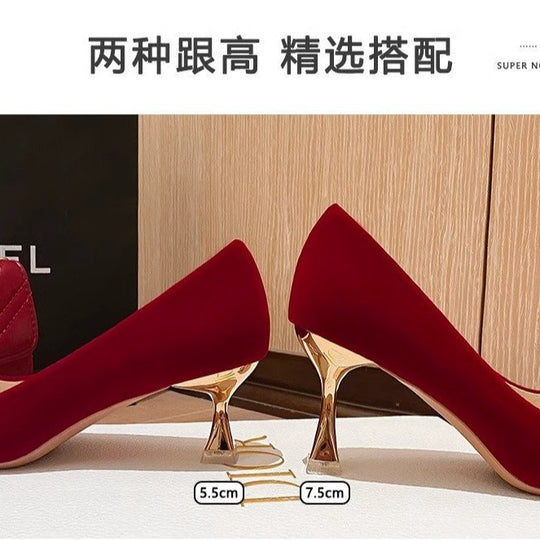 Damen elegante Pumps mit zierlichem Schleifenakzent und glitzernden Applikationen EB