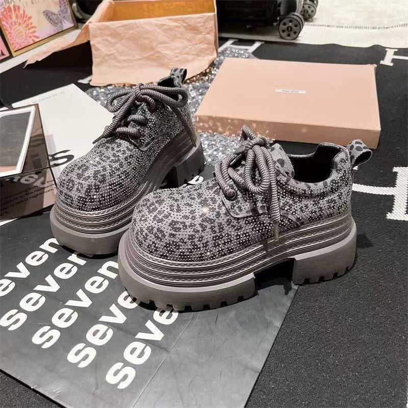Damen Sneaker mit glitzerndem Leoparden-Design und robuster Sohle EB