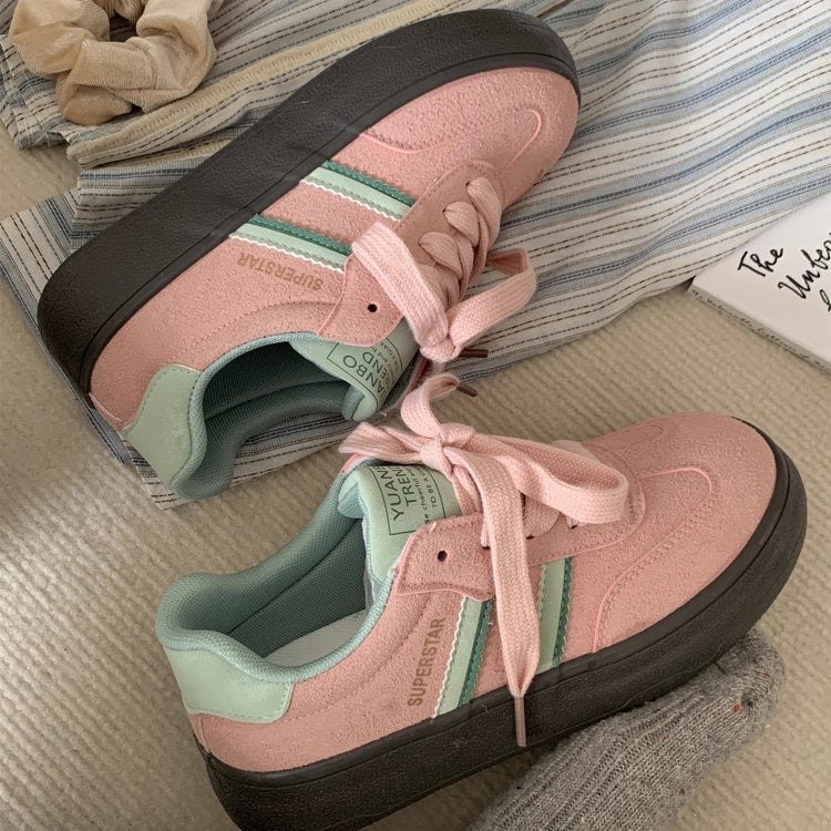 Damen Sneakers mit komfortabler Schnürung und dämpfender Sohle EB