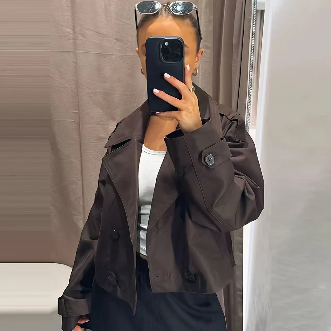 Damen nan kurze taillierte Doppelreiher-Trenchjacke im Boxy-Cropped-Schnitt mit Schulterpatten und verstellbaren Manschetten EB